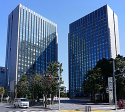 Tokyo Sumitomo Twin Building01s5.jpg