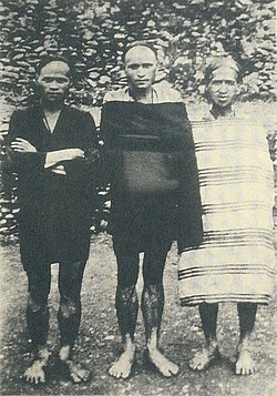 Mona Rudao and Seediq tribal leaders.jpg